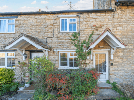 PRETTY PERIOD STONE COTTAGE IN NEED OF RENOVATION